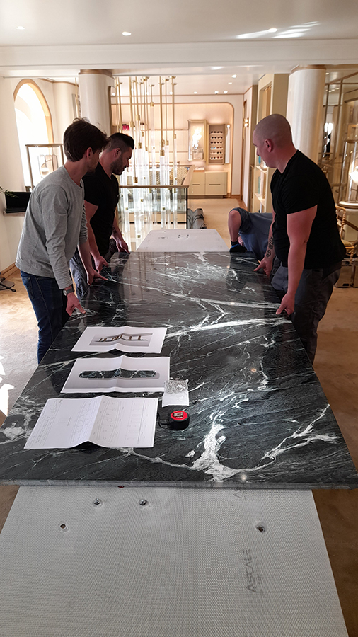 livraison de la table sur mesure
